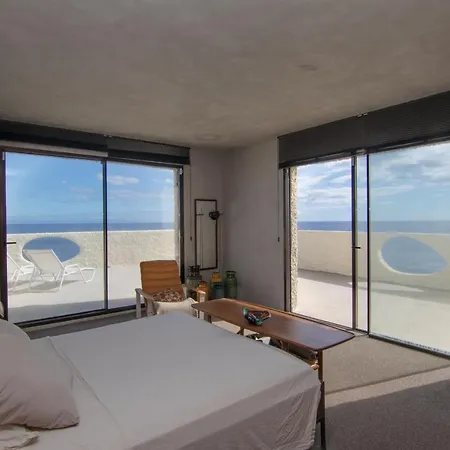 빌라 Homeforguest Exclusive Design 1080 M2, Oceanfront, 2 Swimming Pools