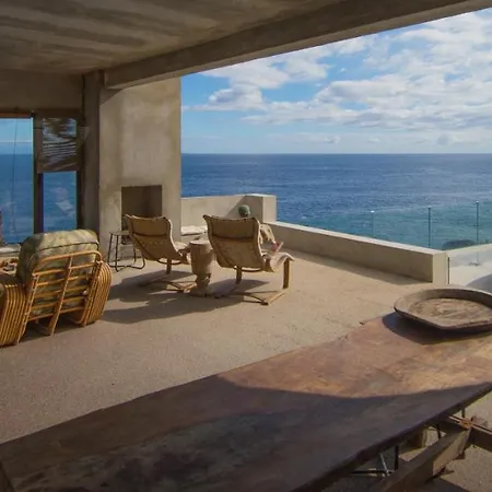 Homeforguest Exclusive Design 1080 M2, Oceanfront, 2 Swimming Pools 빌라 포리스 데 아보나