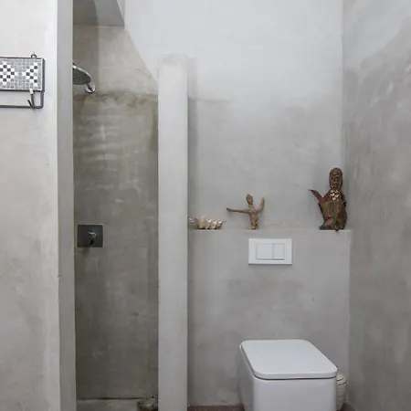 빌라 Homeforguest Exclusive Design 1080 M2, Oceanfront, 2 Swimming Pools