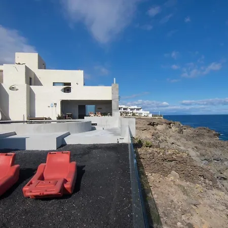 Homeforguest Exclusive Design 1080 M2, Oceanfront, 2 Swimming Pools 빌라 *