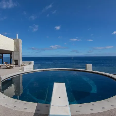 Homeforguest Exclusive Design 1080 M2, Oceanfront, 2 Swimming Pools 빌라 *