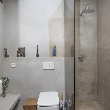빌라 Homeforguest Exclusive Design 1080 M2, Oceanfront, 2 Swimming Pools 포리스 데 아보나