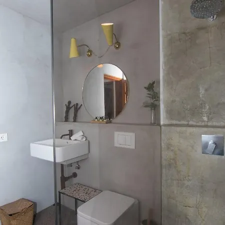 Homeforguest Exclusive Design 1080 M2, Oceanfront, 2 Swimming Pools *