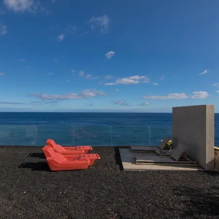 Homeforguest Exclusive Design 1080 M2, Oceanfront, 2 Swimming Pools *