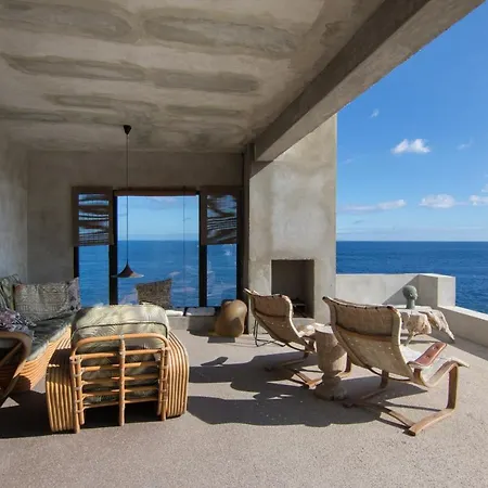 Homeforguest Exclusive Design 1080 M2, Oceanfront, 2 Swimming Pools